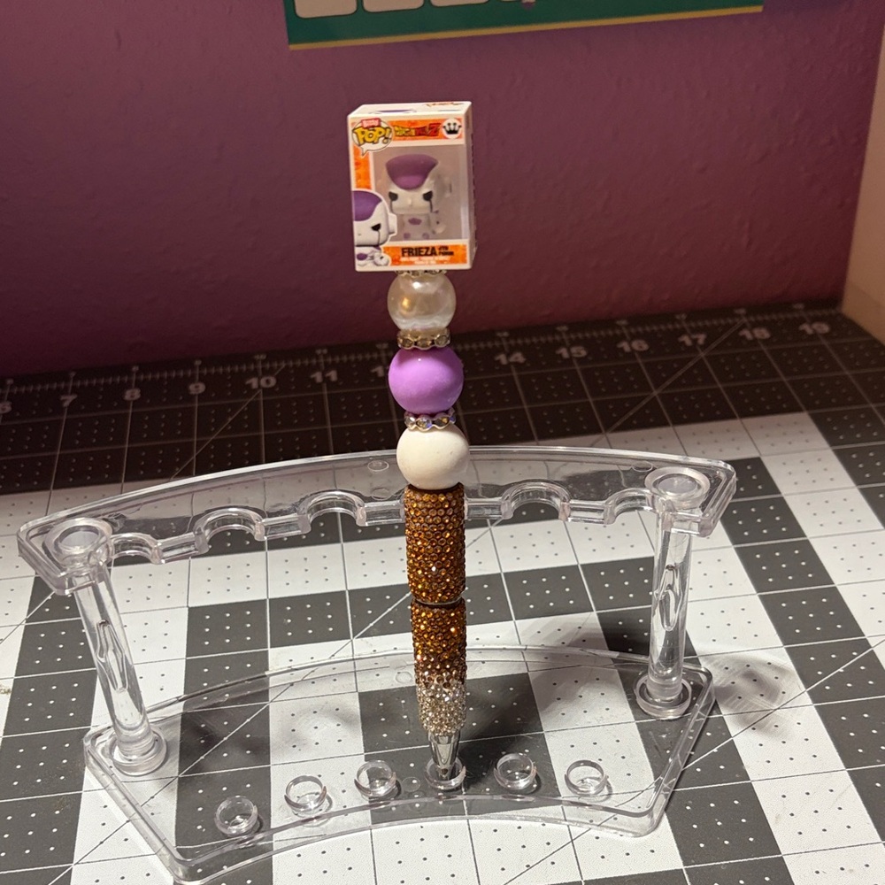 Glamour beaded pen ( Betty pop Frieza )